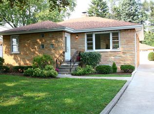 102 E Harrison St, Villa Park, IL