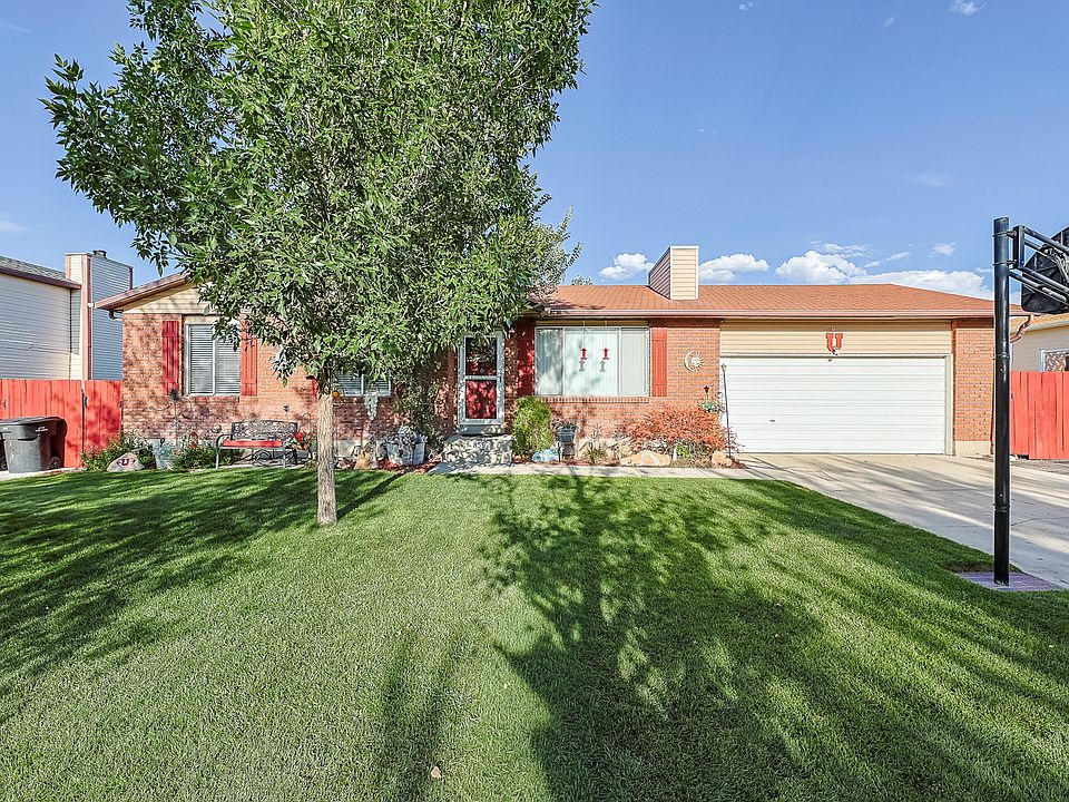 1st image of 8557 S McIntyre Way