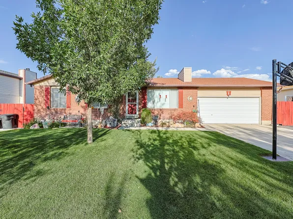 8557 S McIntyre Way, West Jordan, UT 84081