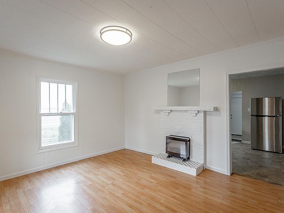 5th image of 2812 Easton Ave