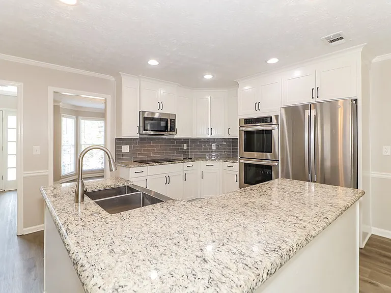 4832 Helga Way NE — Photo 9