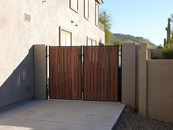 4th image of 1537 N Sierra Heights Cir