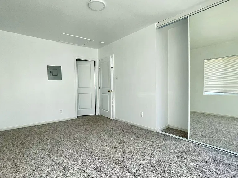 1705 Kenwood St #A — Photo 9