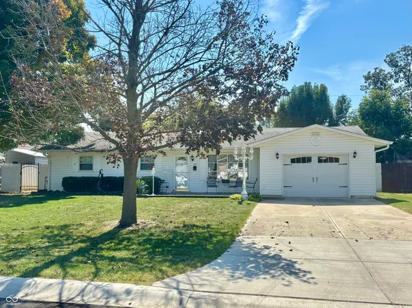 135 Bradford Pl, New Whiteland, IN 46184