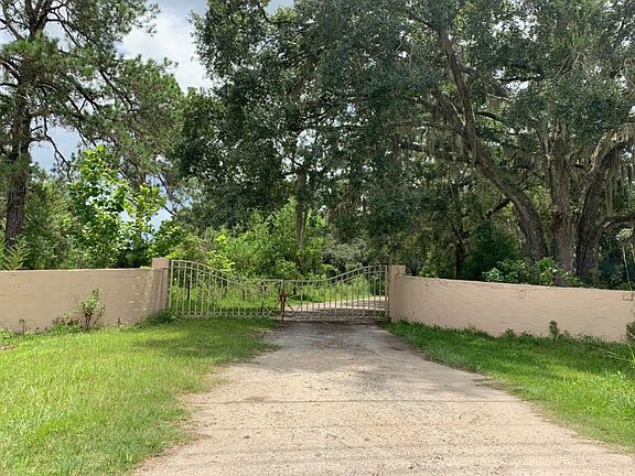 3rd image of 227 County Road 302