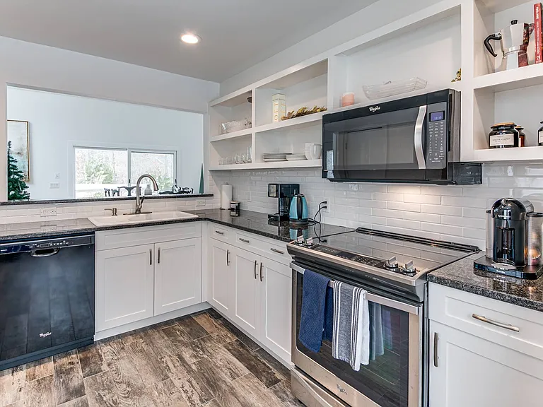546 Wainscott Northwest Rd — Photo 12