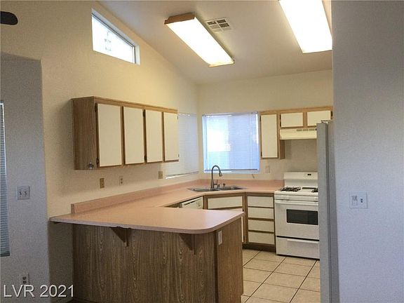 5th image of 1408 Padre Bay Dr