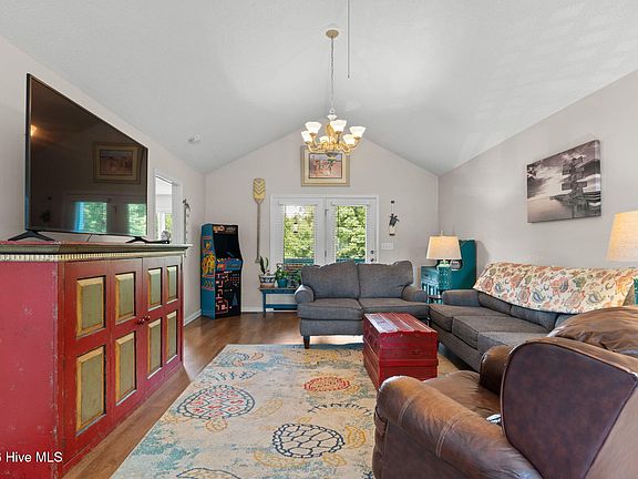 5th image of 2035 Lakeside Avenue SW