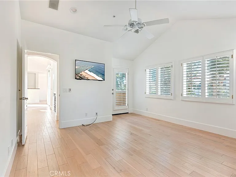 1 Savona Ct — Photo 9
