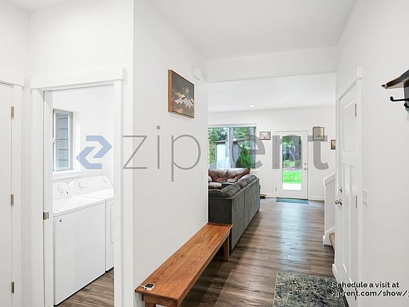 4th image of 1128 Lower Marine Dr