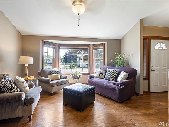 5th image of 7704 51st Avenue Ct E