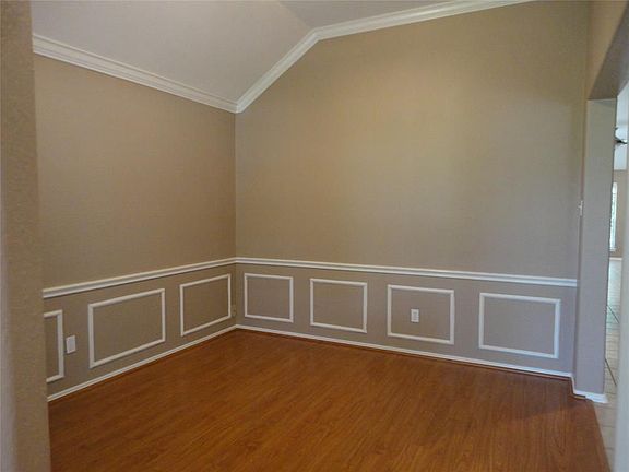 3rd image of 4903 Chappel Hill Dr