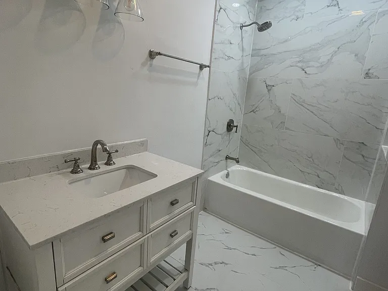 7800 Saint Charles Ave #A — Photo 5