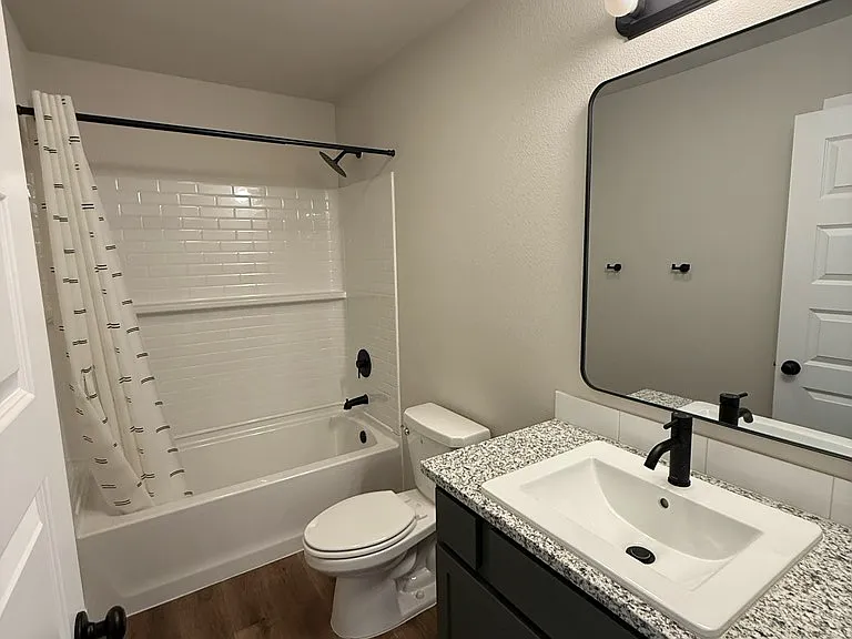 2521 Copperhead Rd — Photo 11