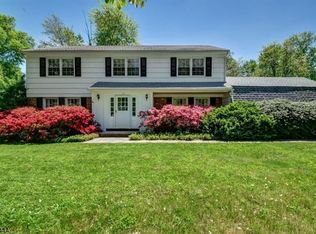 15 Juniper Way, Basking Ridge, NJ 07920