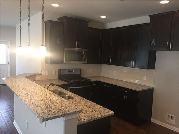 5th image of 2304 S Lakeline Blvd