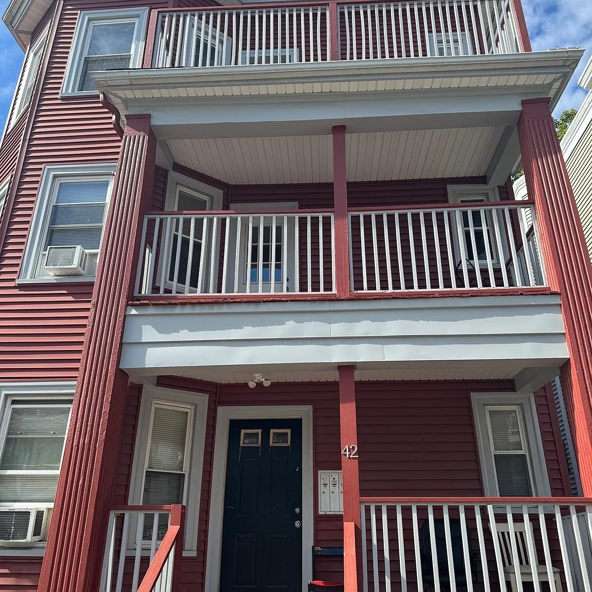 3 bed, 1.0 bath, 1000 sqft, $3,000 — Photo 2