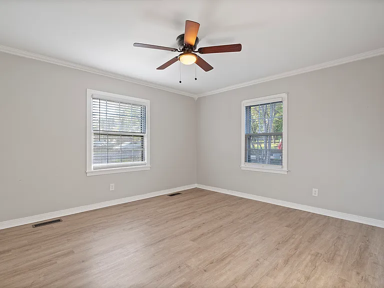 2209 California St SE — Photo 12