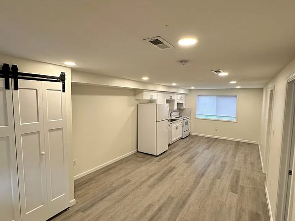 201 North Ave APT 13
