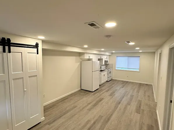 201 North Ave APT 13, Plain City, OH 43064