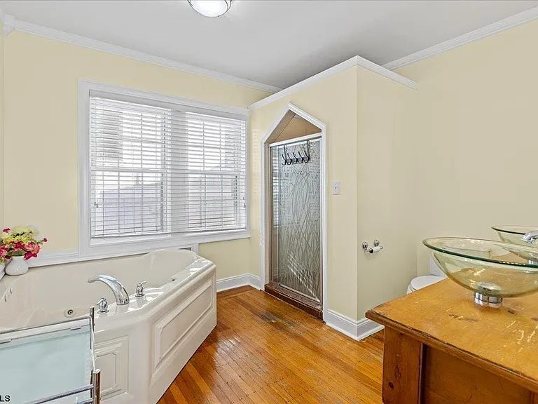 104 S Oakland Ave — Photo 27