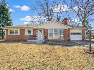 408 Southgate Dr, Belleville, IL 62223