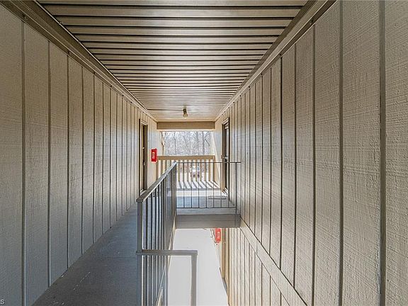 2nd image of 2240 Sunderland Rd APT 65N