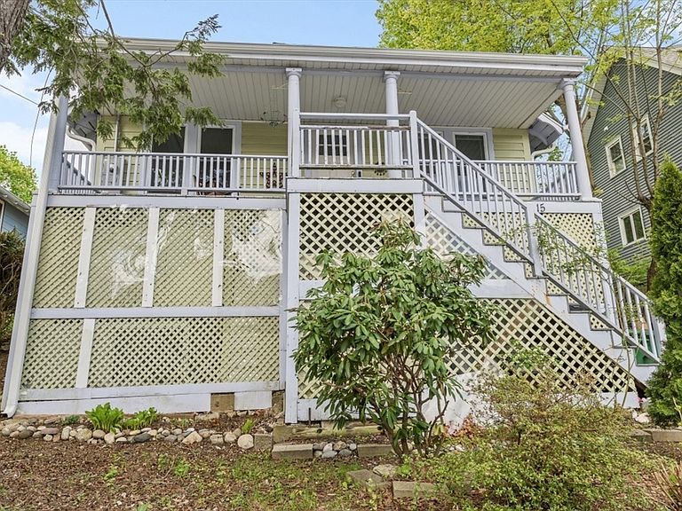 Listing photo 2