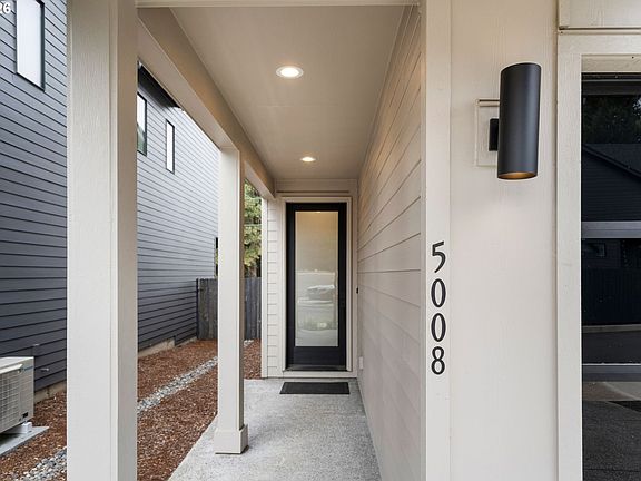 3rd image of 5008 NE 113th Loop