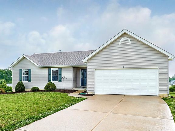 3rd image of 10 Sugarberry Ct