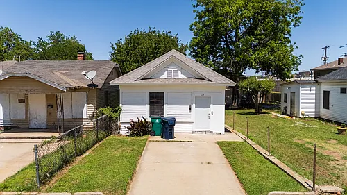 517 SW 26th St Photo 1