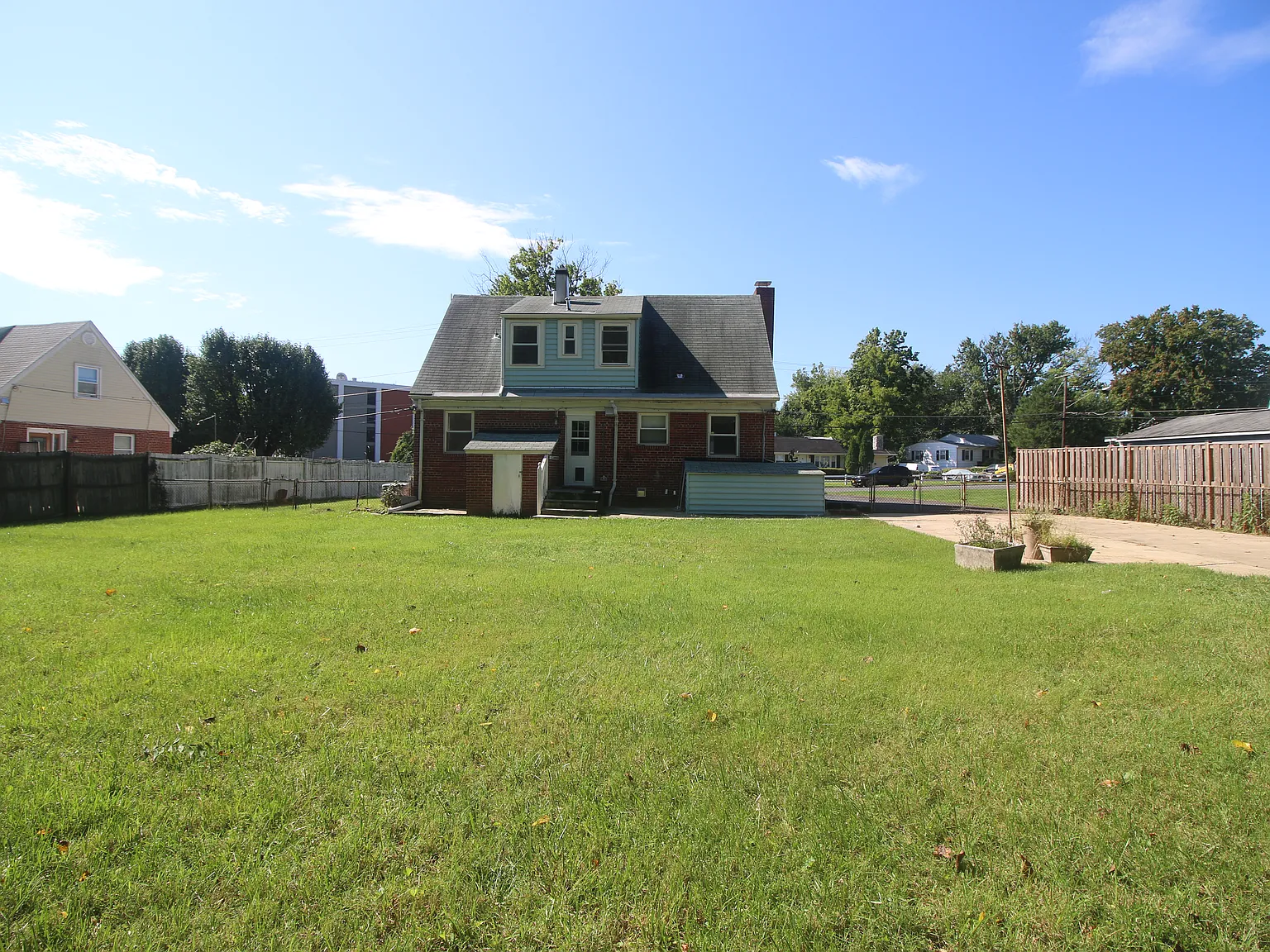4 bed, 1371 sqft, $3,500 — Photo 2