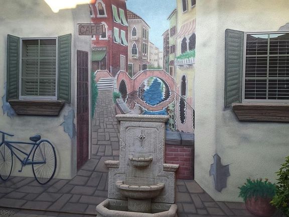 Mural front court yard 3