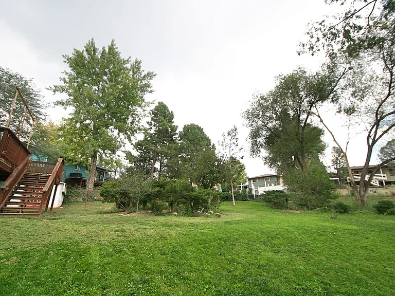 531 Empress St — Photo 18