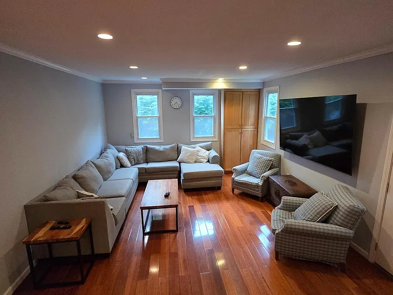 156 Fieldcrest Dr — Photo 8
