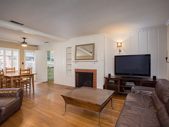 2nd image of 1524 42nd St