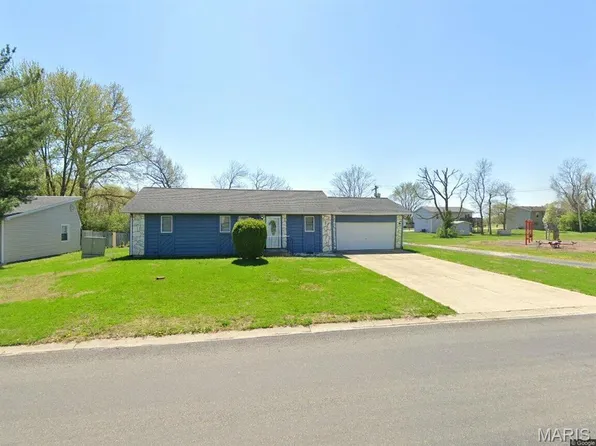 212 Meadow Dr, Troy, IL 62294