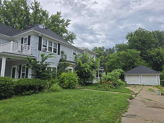 2nd image of 838 Prairie Ave
