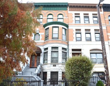 926 Saint Marks Ave, Brooklyn, NY, 11213