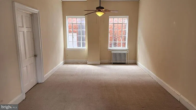 2 bed, 1.0 bath, 1241 sqft, $1,495 — Photo 2