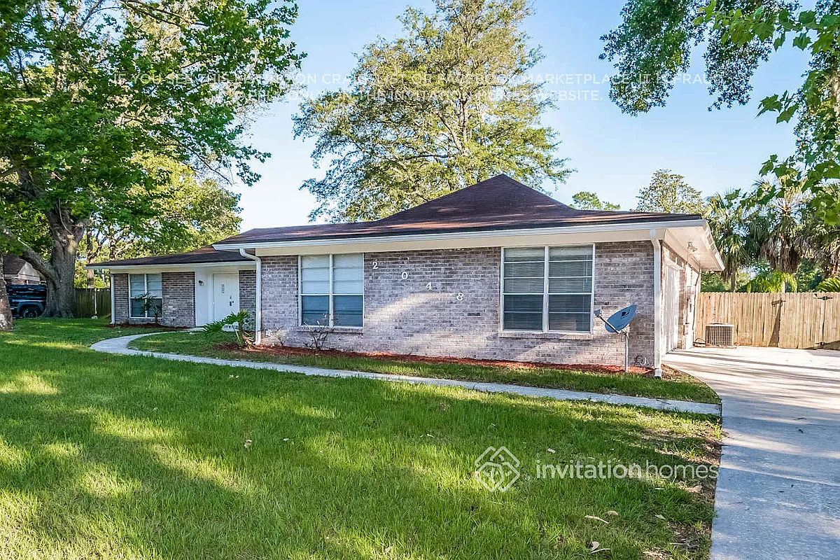Building Photo - 2048 Pompano Pkwy