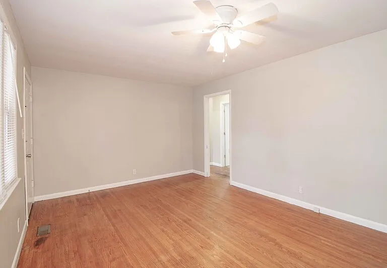 402 Britton Springs Rd — Photo 5