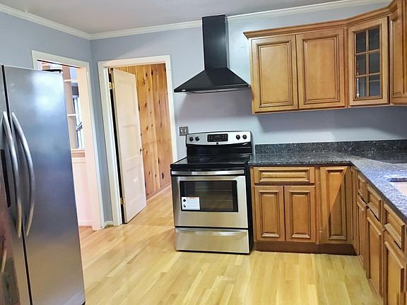 Updated Kitchen with new appliances