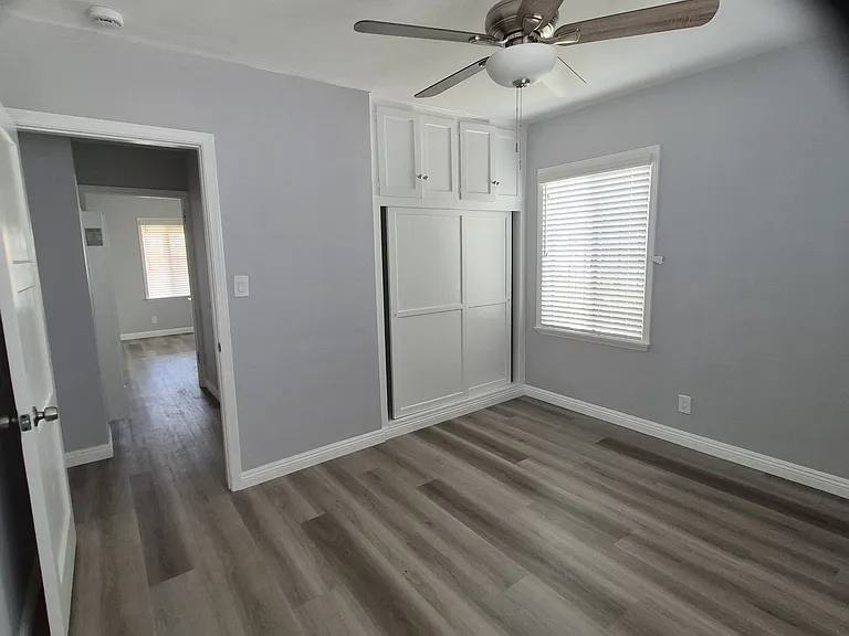 1337 W Arbutus St — Photo 7