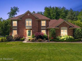 24435 Nantucket Dr, Novi, MI 48374