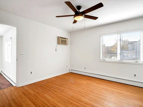 2nd image of 175 Chestnut St #A