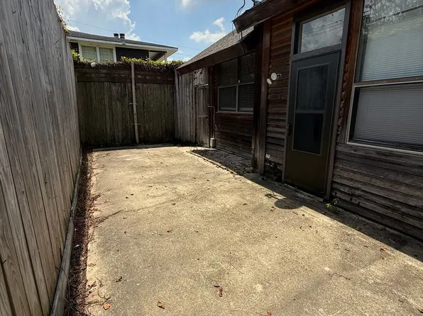 8462 Bayou Fountain Ave, Baton Rouge, LA 70820