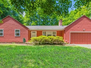 25 S Plumb Rd, Middletown, CT 06457