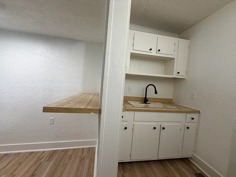715 Asp Ave #7 — Photo 3