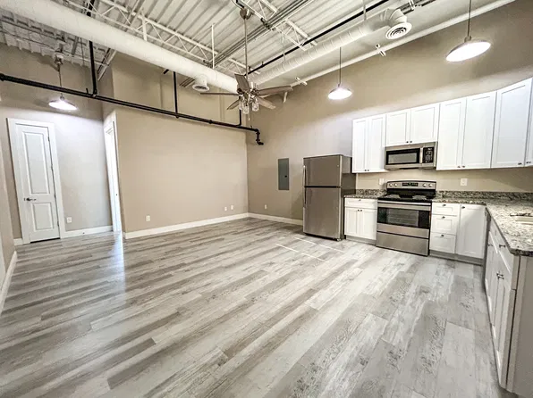 902 Howard Ave, Biloxi, MS